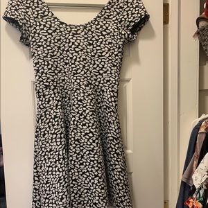 Black/White abstract dress